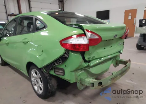 2015 Ford Fiesta Se из США, поврежденный, VIN 3FADP4BJ9FM117890